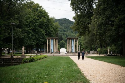 AI-generated travel thumbnail for Beriu