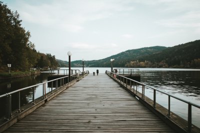 AI-generated travel thumbnail for Berleşti