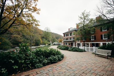 AI-generated travel thumbnail for Berryville