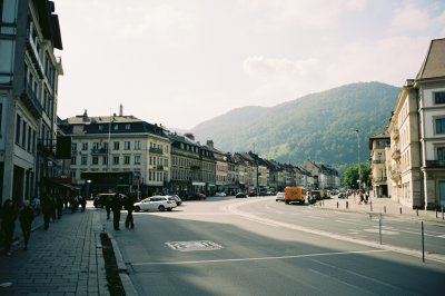 AI-generated travel thumbnail for Bezirk Zürich