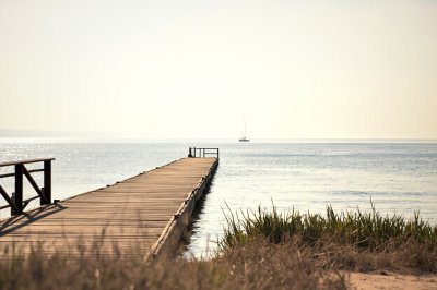 AI-generated travel thumbnail for Bibione