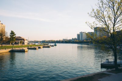 AI-generated travel thumbnail for Bilajer