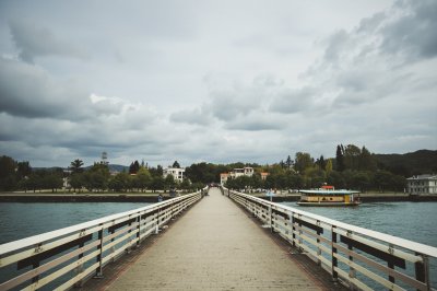 AI-generated travel thumbnail for Bilisht