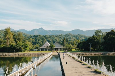 AI-generated travel thumbnail for Bintawan
