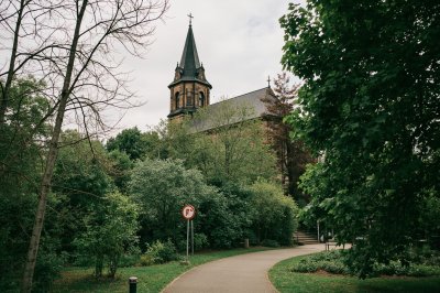 AI-generated travel thumbnail for Bischoffen