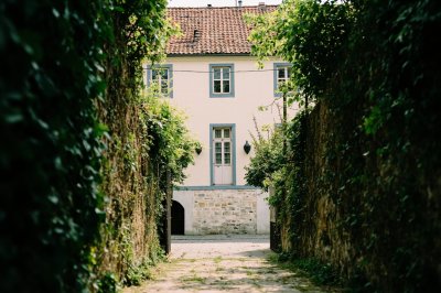 AI-generated travel thumbnail for Bissingen an der Teck