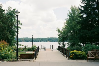 AI-generated travel thumbnail for Bloomingdale