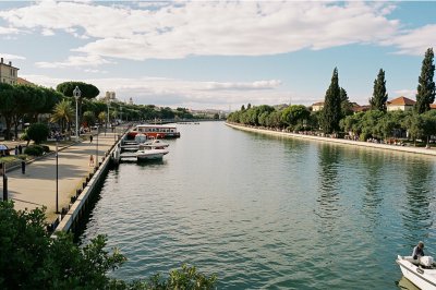 AI-generated travel thumbnail for Bon-Secours