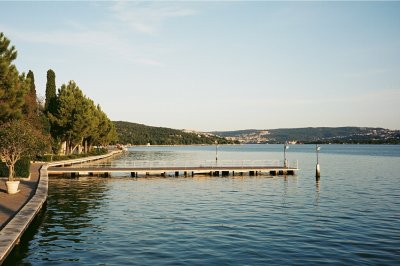 AI-generated travel thumbnail for Borel
