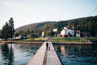 AI-generated travel thumbnail for Boureni