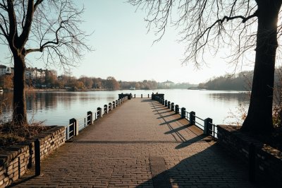 AI-generated travel thumbnail for Brakel
