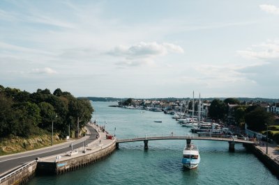 AI-generated travel thumbnail for Bray