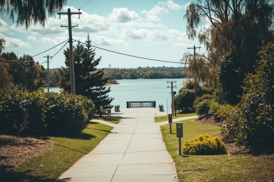 AI-generated travel thumbnail for Brentwood