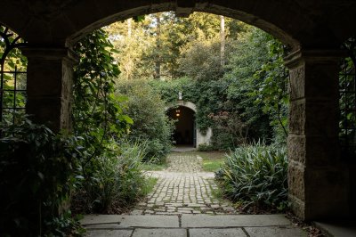 AI-generated travel thumbnail for Bruyères-le-Châtel