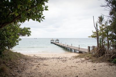 AI-generated travel thumbnail for Bucasia
