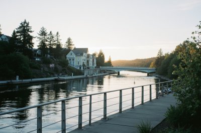 AI-generated travel thumbnail for Bunk Foss