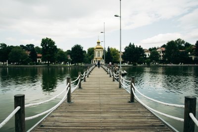 AI-generated travel thumbnail for Burla
