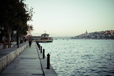 AI-generated travel thumbnail for Büyükçekmece
