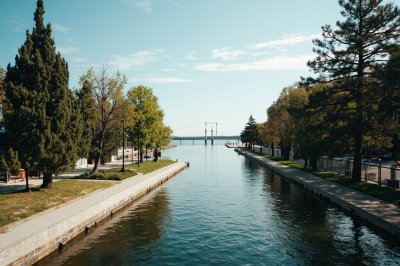 AI-generated travel thumbnail for Buzdohanj