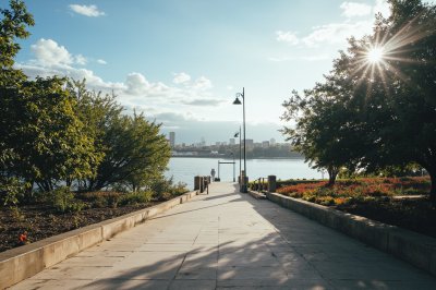 AI-generated travel thumbnail for Caballito