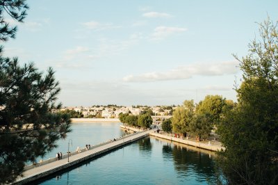 AI-generated travel thumbnail for Cabras