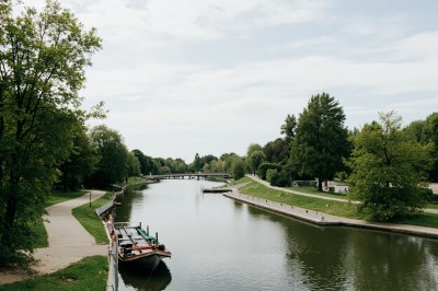AI-generated travel thumbnail for Caen