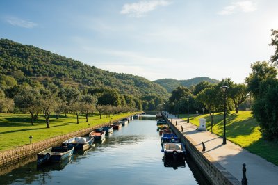 AI-generated travel thumbnail for Calcinaia