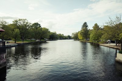 AI-generated travel thumbnail for Calverton
