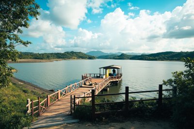 AI-generated travel thumbnail for Cẩm Phả Mines
