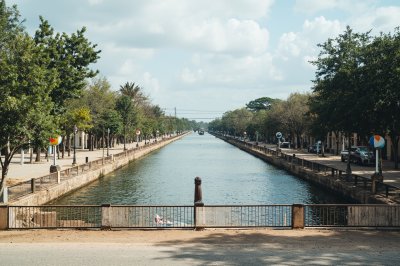 AI-generated travel thumbnail for Camacupa