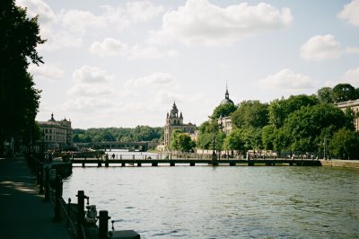 AI-generated travel thumbnail for Cambrai