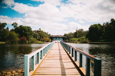 AI-generated travel thumbnail for Cambridge