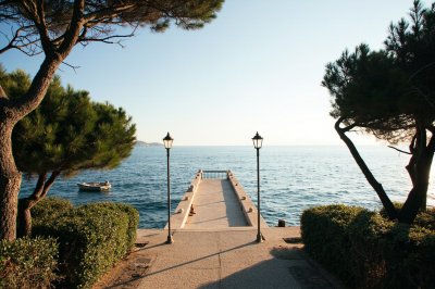 AI-generated travel thumbnail for Camogli