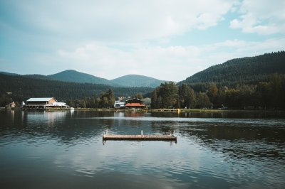 AI-generated travel thumbnail for Câmpulung la Tisa