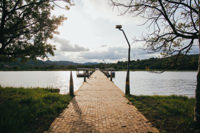 AI-generated travel thumbnail for Cantón Villaflor