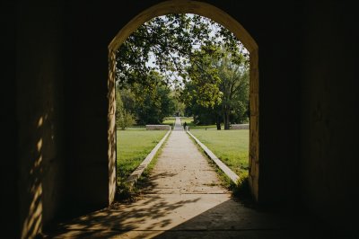 AI-generated travel thumbnail for Căscioarele