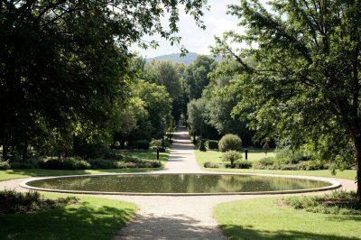 AI-generated travel thumbnail for Castelginest