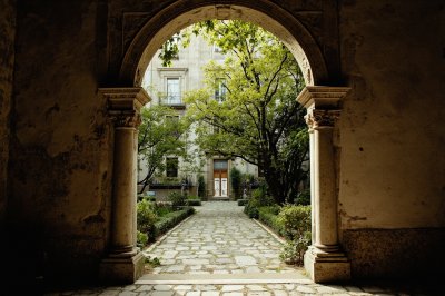 AI-generated travel thumbnail for Castillo de Garcimuñoz