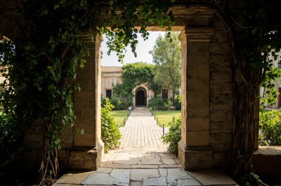 AI-generated travel thumbnail for Castillo de las Guardas El