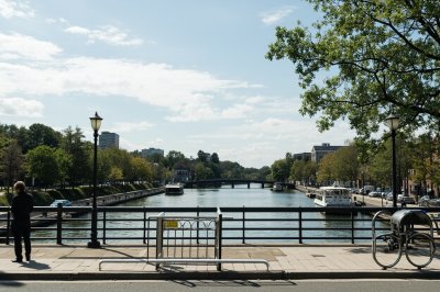 AI-generated travel thumbnail for Castle Shannon