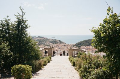 AI-generated travel thumbnail for Castro Caldelas