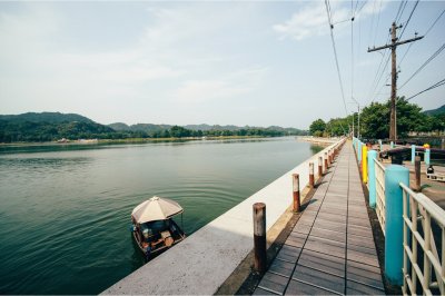 AI-generated travel thumbnail for Cát Bà