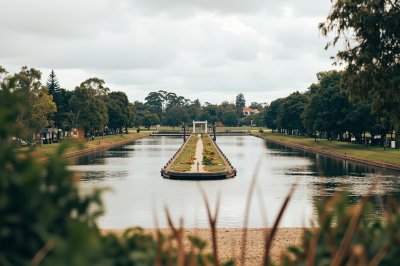 AI-generated travel thumbnail for Caulfield North