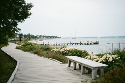 AI-generated travel thumbnail for Cedarhurst