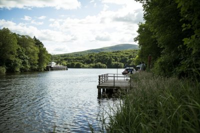 AI-generated travel thumbnail for Cefn Cribwr