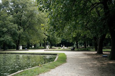 AI-generated travel thumbnail for Cély