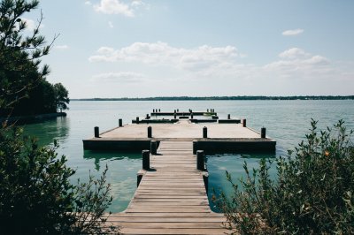 AI-generated travel thumbnail for Centar Župa