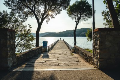AI-generated travel thumbnail for Centola