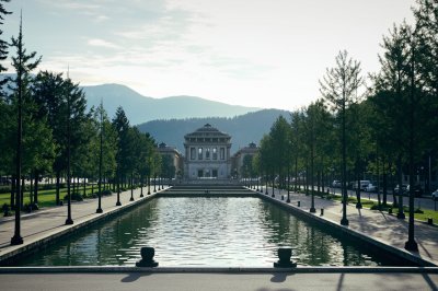 AI-generated travel thumbnail for Centrale