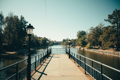 AI-generated travel thumbnail for Centre